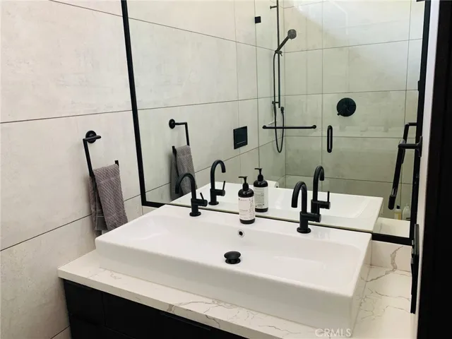 14172 Amherst Court B, Los Altos Hills, California 94022