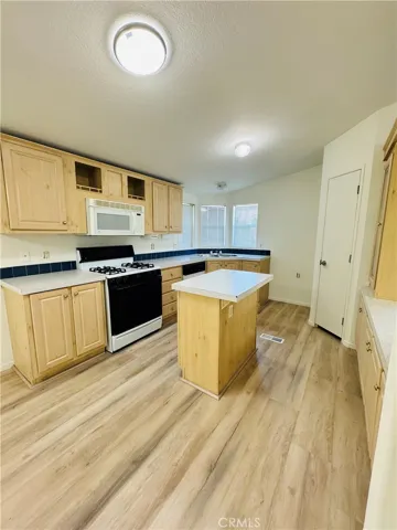 16600 Downey Ave 93, Paramount, California 90723