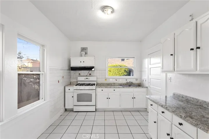 2727 Eagle Street, Los Angeles, California 90033