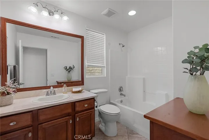 downstairs full bathroom