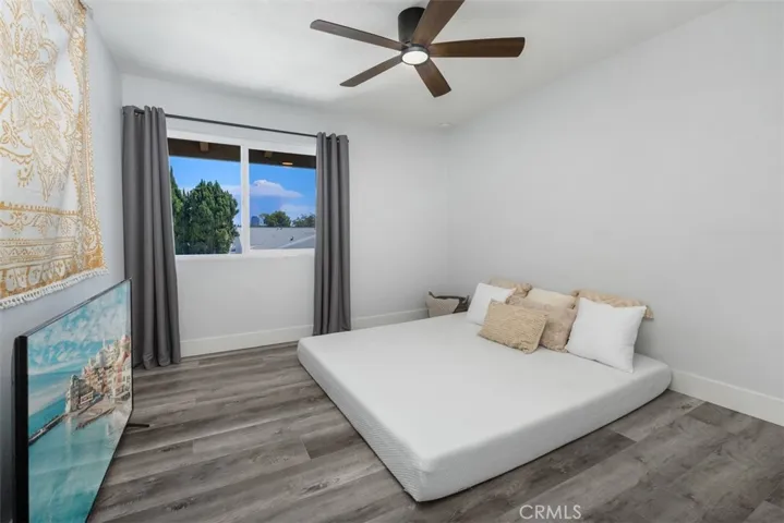 Secondary bedroom