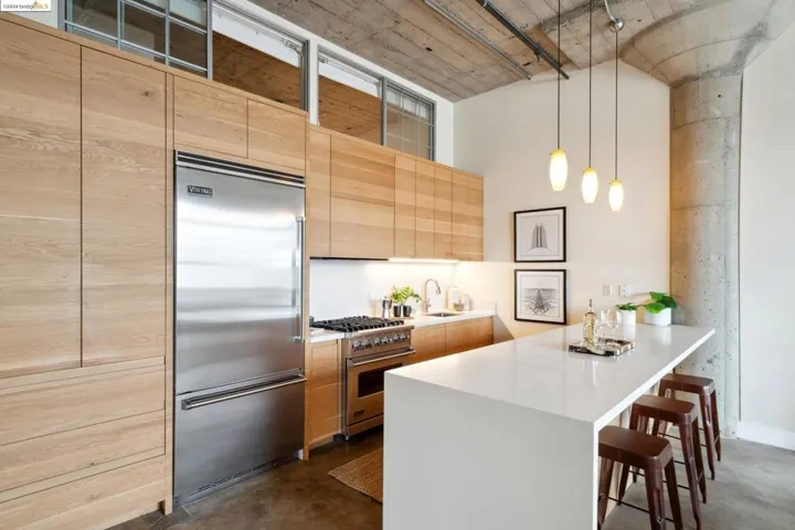201 4th St 304, Oakland, California 94607