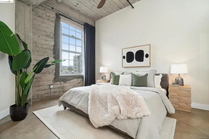 201 4th St 304, Oakland, California 94607