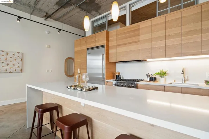 201 4th St 304, Oakland, California 94607