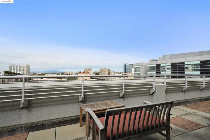 201 4th St 304, Oakland, California 94607