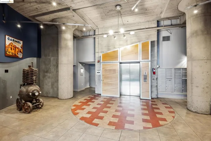 201 4th St 304, Oakland, California 94607