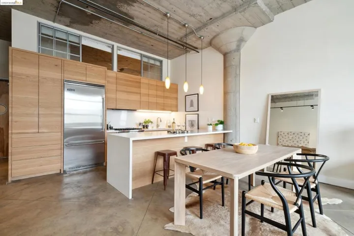 201 4th St 304, Oakland, California 94607