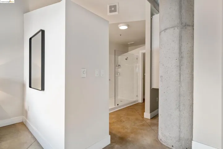 201 4th St 304, Oakland, California 94607