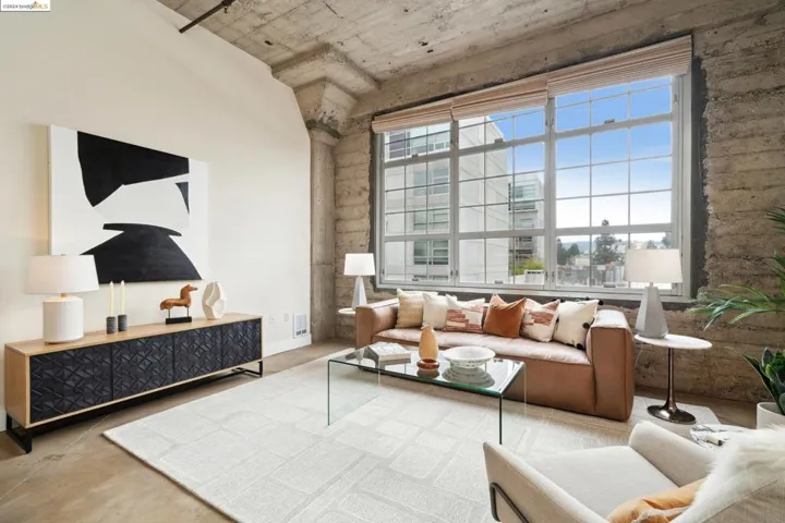201 4th St 304, Oakland, California 94607