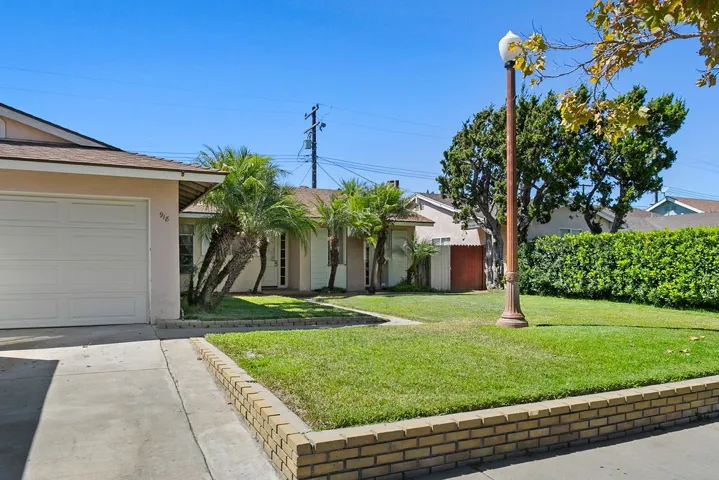 918 S Deming Street, Santa Ana, California 92704