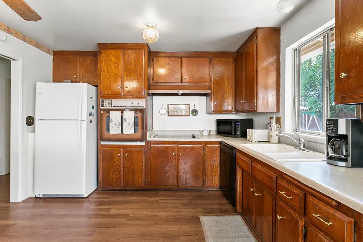 918 S Deming Street, Santa Ana, California 92704