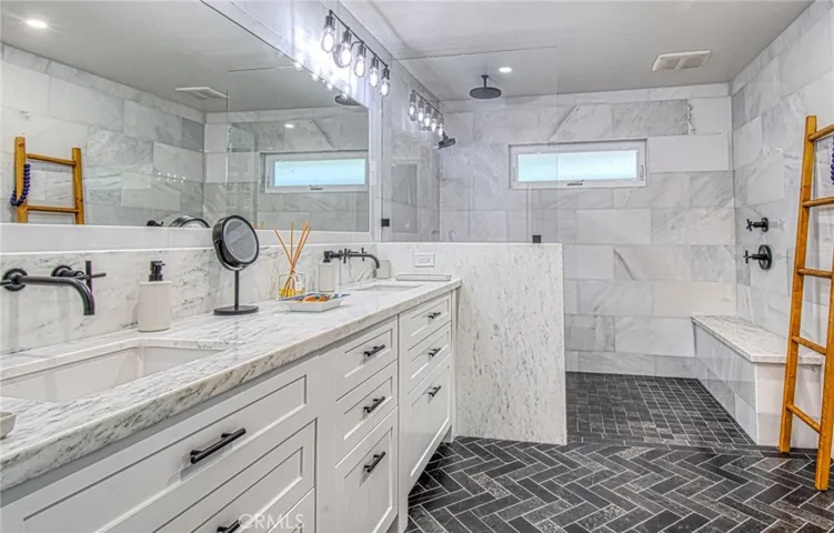 1245 Blue Gum Lane, Newport Beach, California 92660