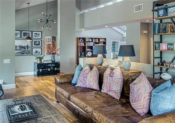 1245 Blue Gum Lane, Newport Beach, California 92660