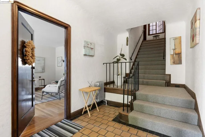 2700 8th Ave 1, Oakland, California 94606