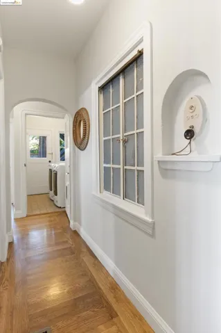 2700 8th Ave 1, Oakland, California 94606