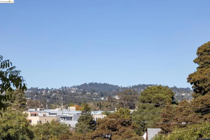 2700 8th Ave 1, Oakland, California 94606