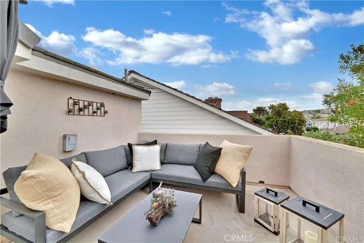 Rooftop deck
