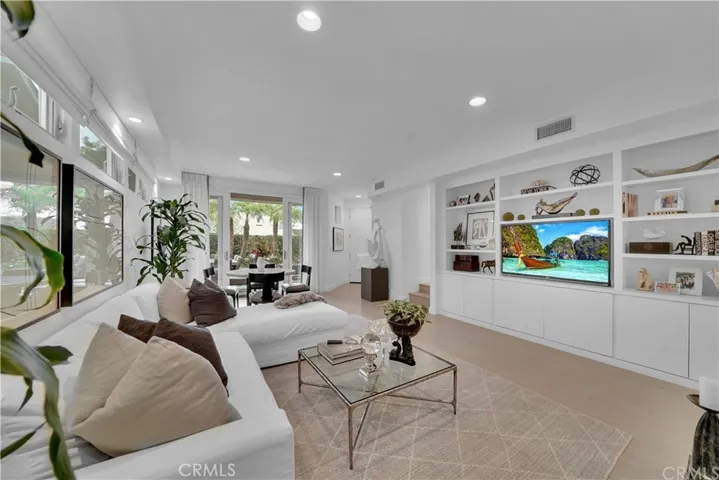 415 Orchid Avenue, Corona Del Mar, California 92625