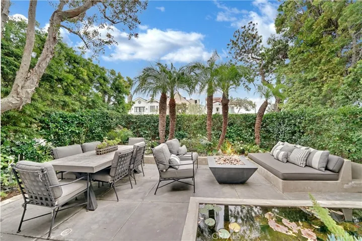 Fire pit & privacy