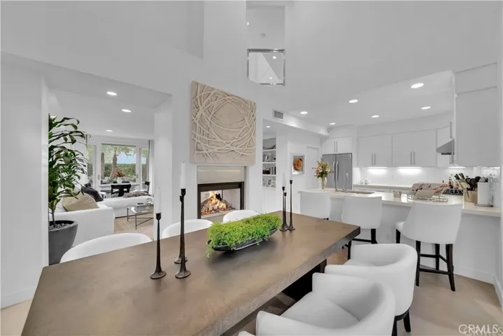 Kitchen dining