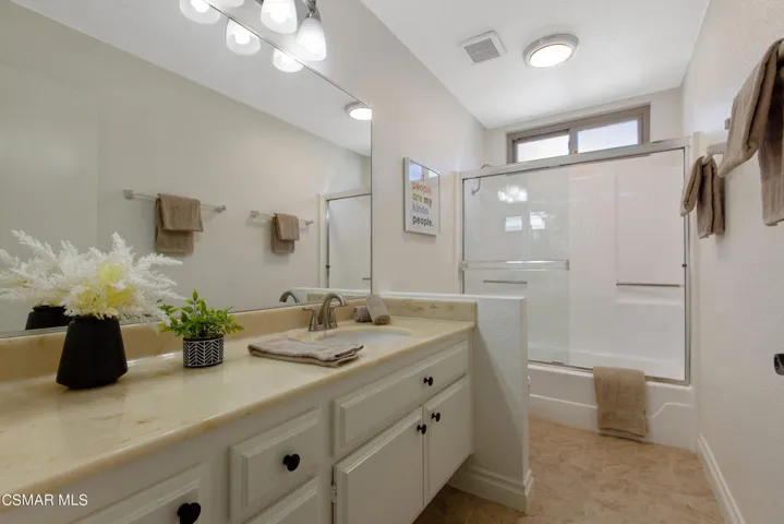 Upstairs Hall Bathroom