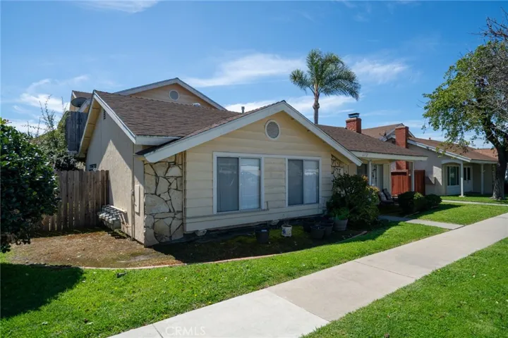 6172 Warner Avenue, Huntington Beach, California 92647