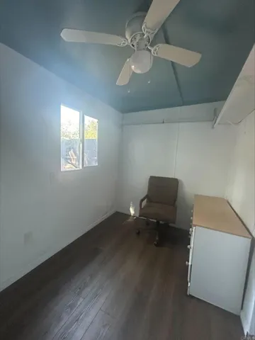 14900 Oakvale Road B-11, Escondido, California 92027