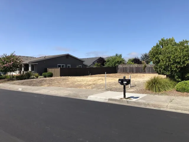 1881 Crimson Lane, Santa Rosa, California 95403