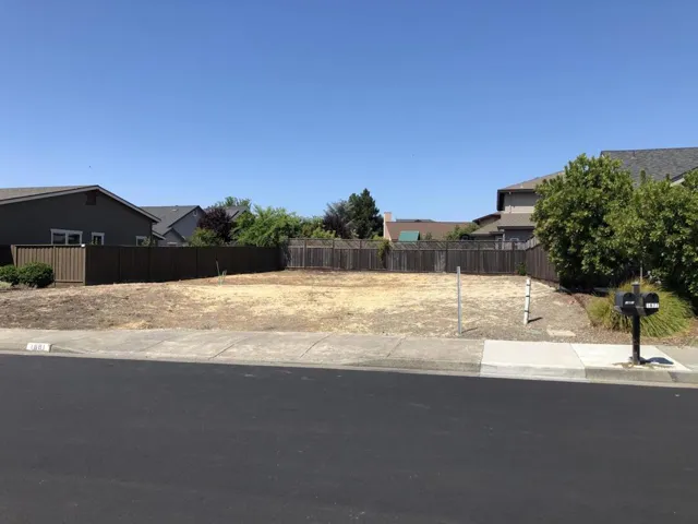 1881 Crimson Lane, Santa Rosa, California 95403