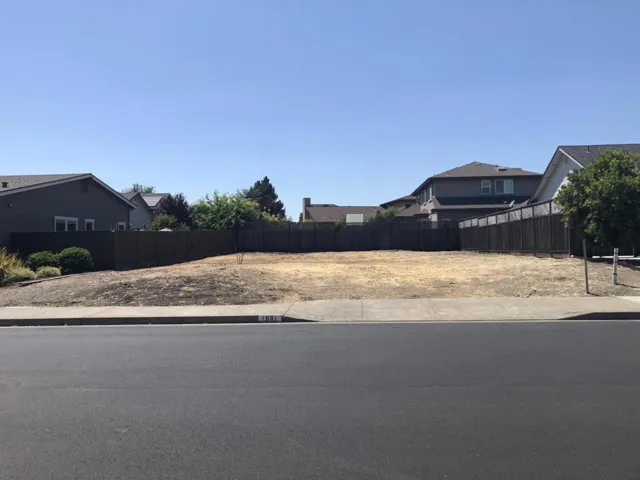 1881 Crimson Lane, Santa Rosa, California 95403