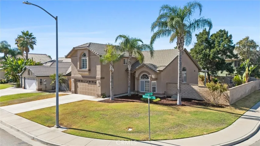 8421 Whitewater Drive, Bakersfield, California 93312