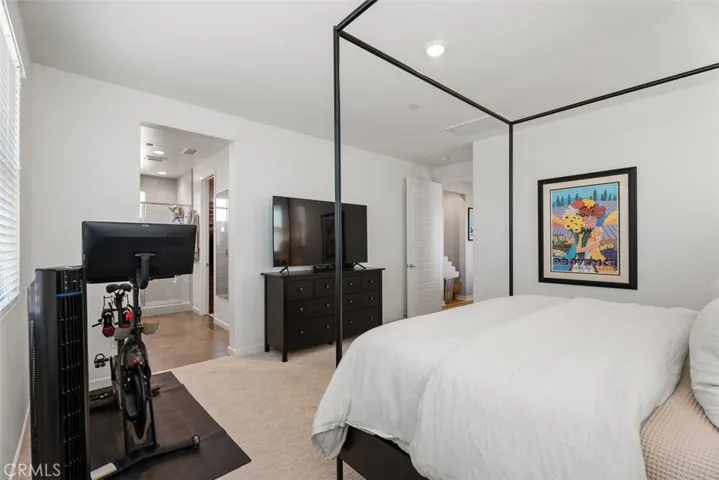 56 Eclipse, Lake Forest, California 92630