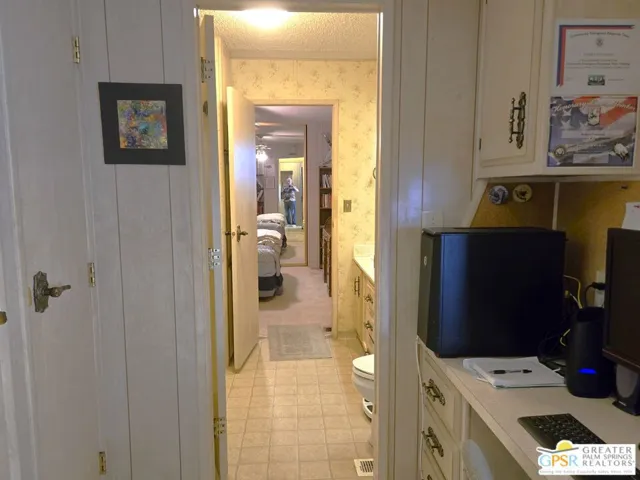 Second Bath Jack & Jills Between Laundry Room & 2nd Bedroom