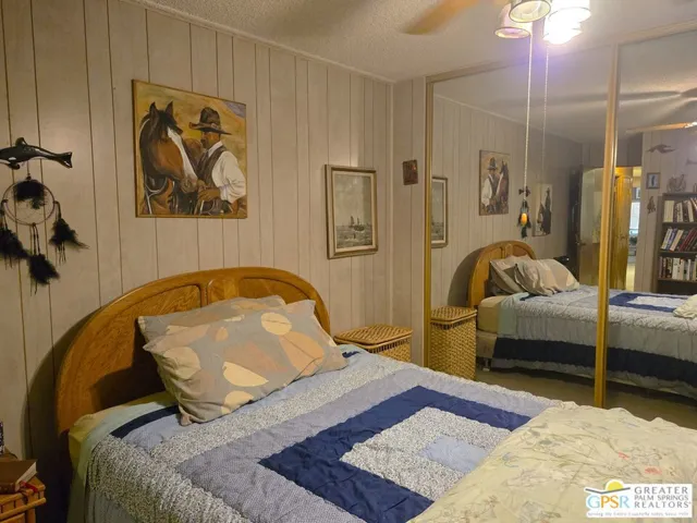 Second Bedroom With Mirrored Closet​​‌​​​​‌​​‌‌​​‌​​​‌‌​​​‌​​‌‌​​‌‌​​‌‌​​​​ Doors