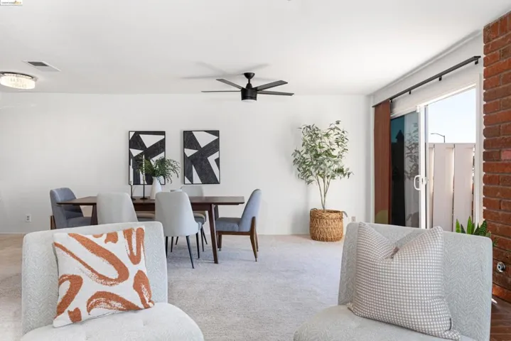 33 Graeagle, Oakland, California 94605