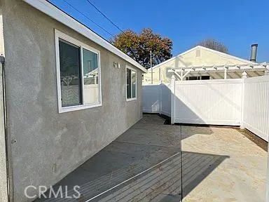 Car Port.