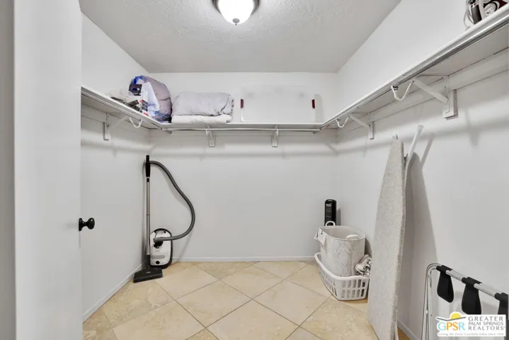 5300 E Waverly Drive K1, Palm Springs, California 92264