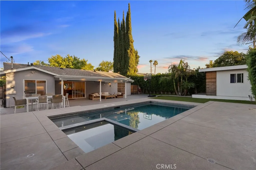 6153 Debs Avenue, Woodland Hills, California 91367 home-pic-34