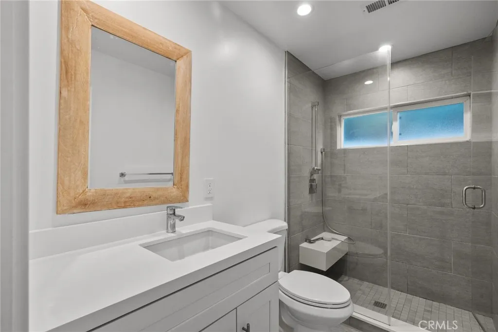 6153 Debs Avenue, Woodland Hills, California 91367 home-pic-15