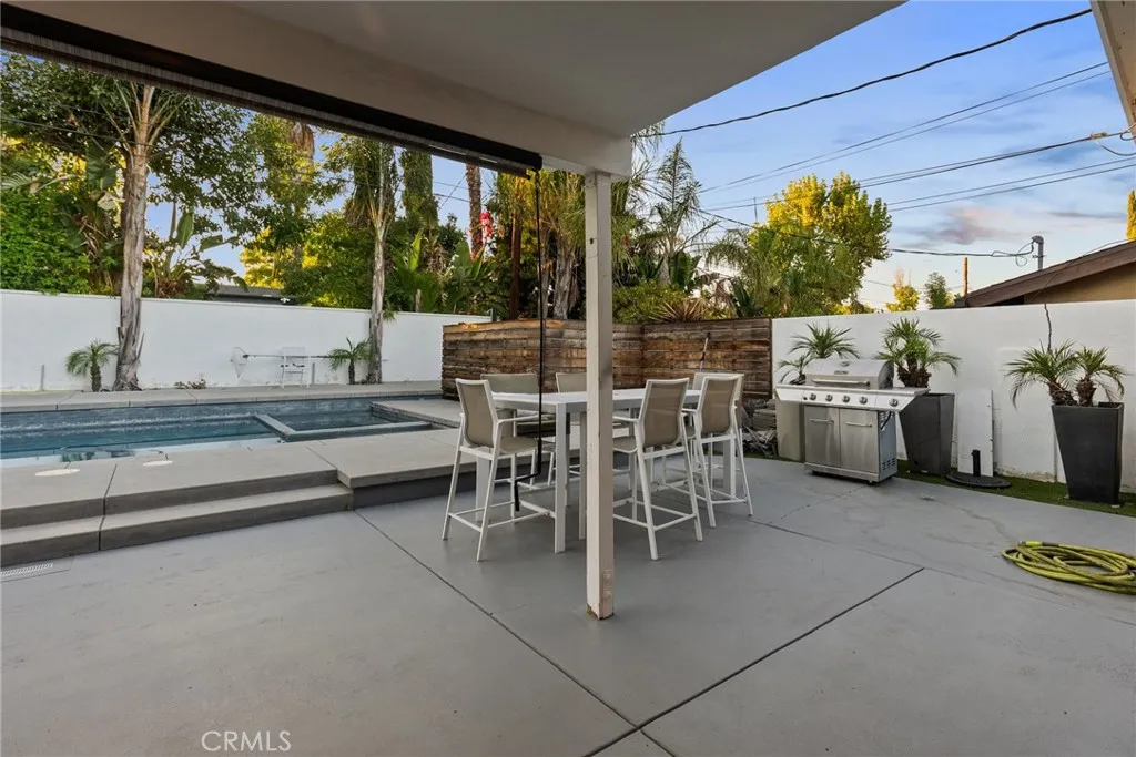 6153 Debs Avenue, Woodland Hills, California 91367 home-pic-31