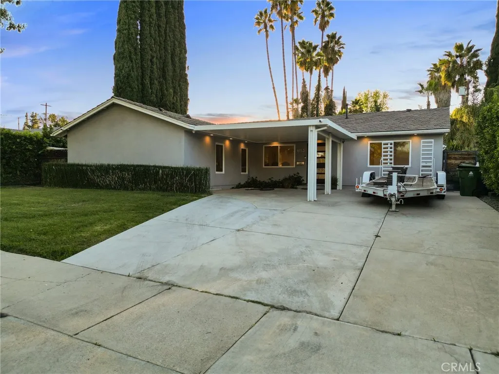 6153 Debs Avenue, Woodland Hills, California 91367 home-pic-0