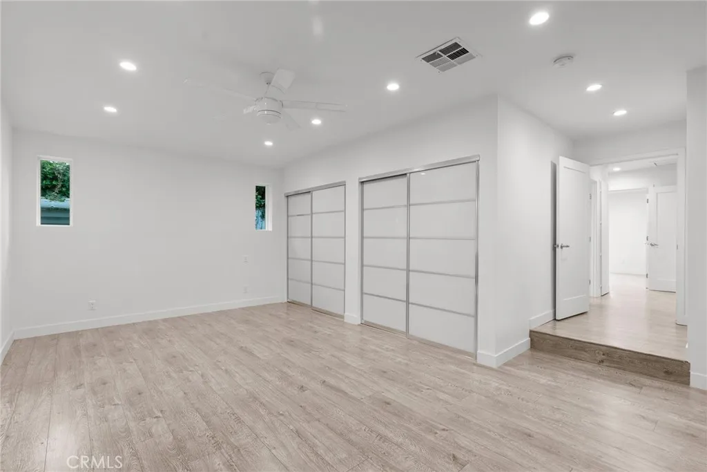 6153 Debs Avenue, Woodland Hills, California 91367 home-pic-20