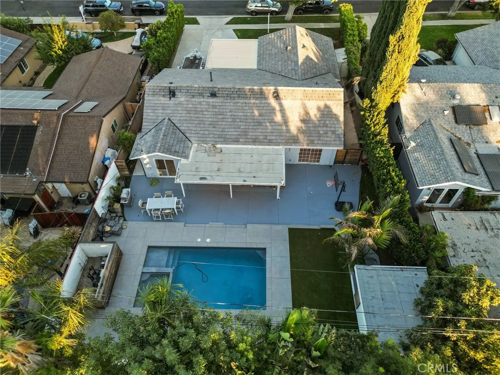 6153 Debs Avenue, Woodland Hills, California 91367 home-pic-2