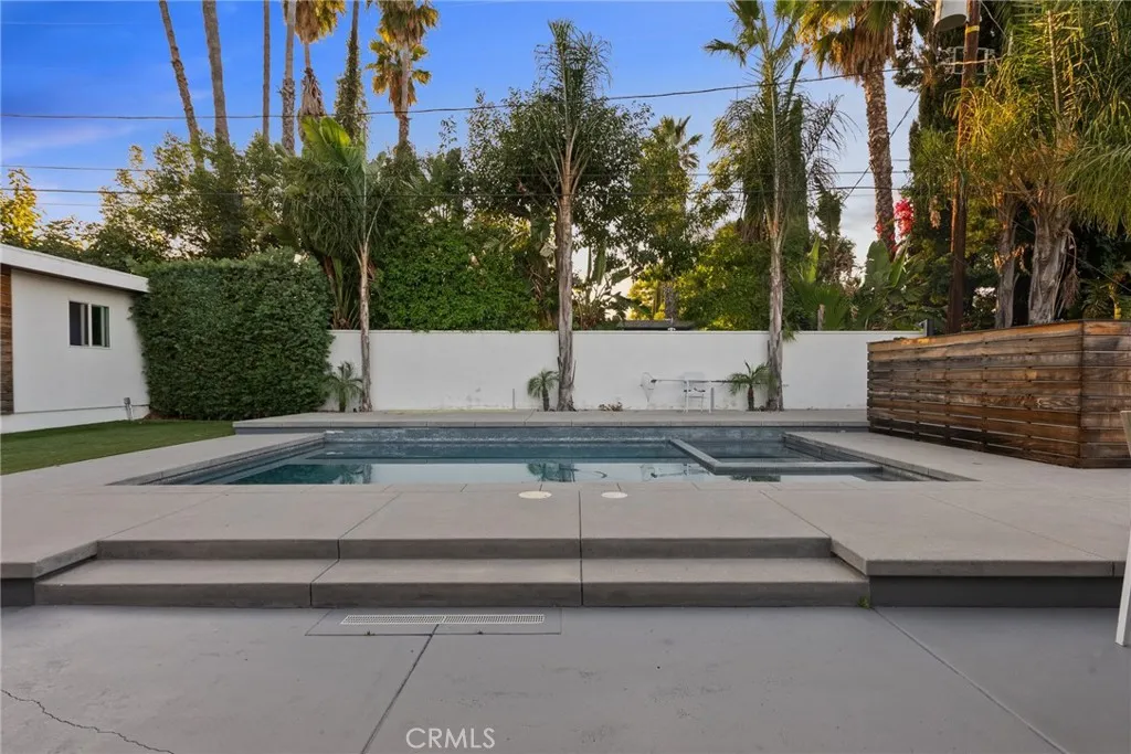 6153 Debs Avenue, Woodland Hills, California 91367 home-pic-32