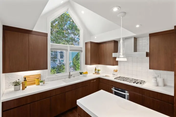 210 Bella Vista Avenue, Los Gatos, California 95030