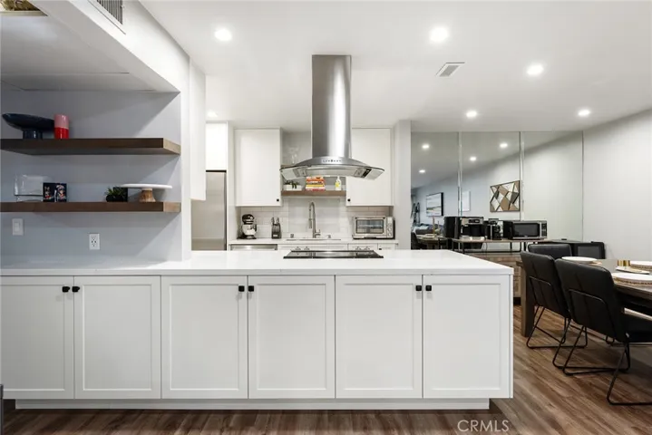 5454 Zelzah Ave 312, Encino, California 91316