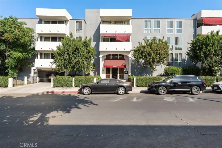5454 Zelzah Ave 312, Encino, California 91316