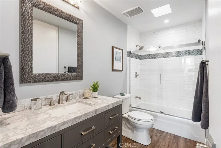 5454 Zelzah Ave 312, Encino, California 91316