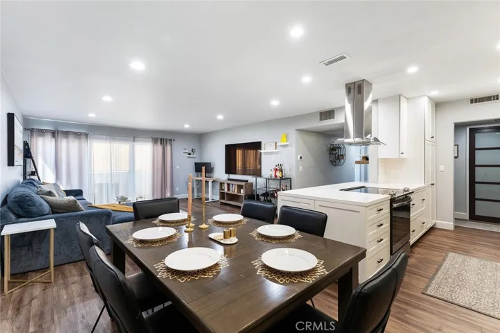 5454 Zelzah Ave 312, Encino, California 91316
