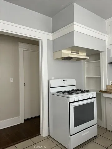 5977 Franklin Avenue, Los Angeles, California 90028